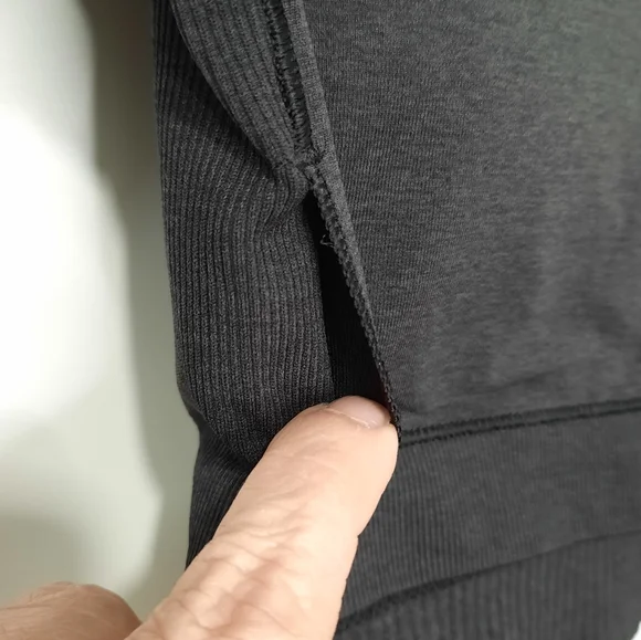 Lululemon Ebb to Street Long Sleeve Shirt Crop Top Womens Size 2 Gray Black - Picture 12 of 13